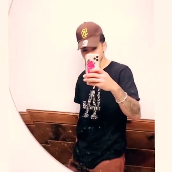 Meet your Posher, Tevin - Picture 1 of 1